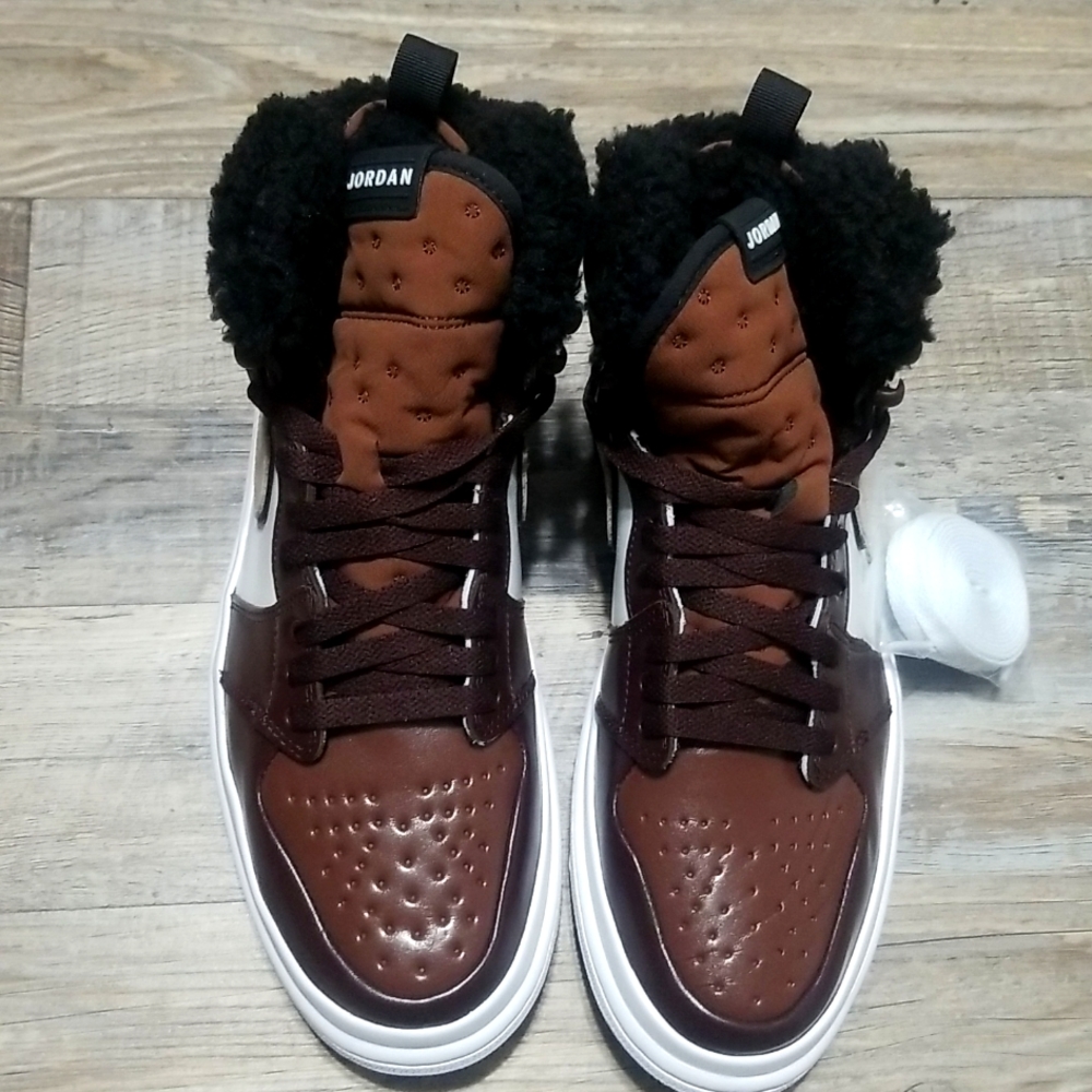 Jordan 1 Women's Acclimate New w Box Sz 10.5